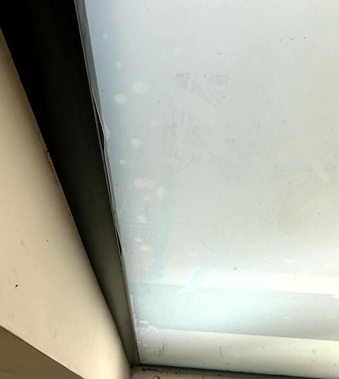 Smart film lifting and wrinkling at the edge from poor prep and an imprecise cut
